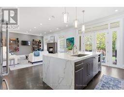 130 EDGECROFT ROAD, Toronto, Ontario