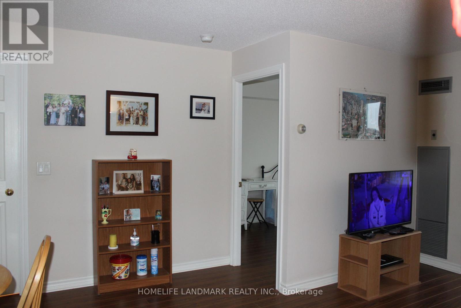 304 - 7 Bishop Avenue, Toronto, Ontario  M2M 4J4 - Photo 15 - C13519652