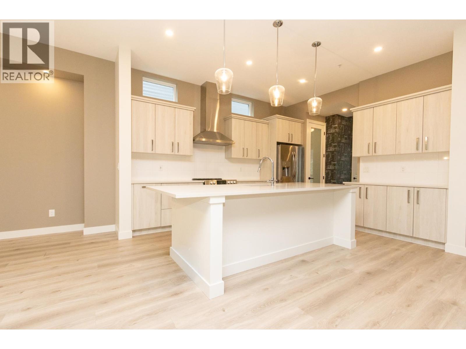 23193 113 Avenue, Maple Ridge, British Columbia  V2X 4K6 - Photo 4 - R3142770