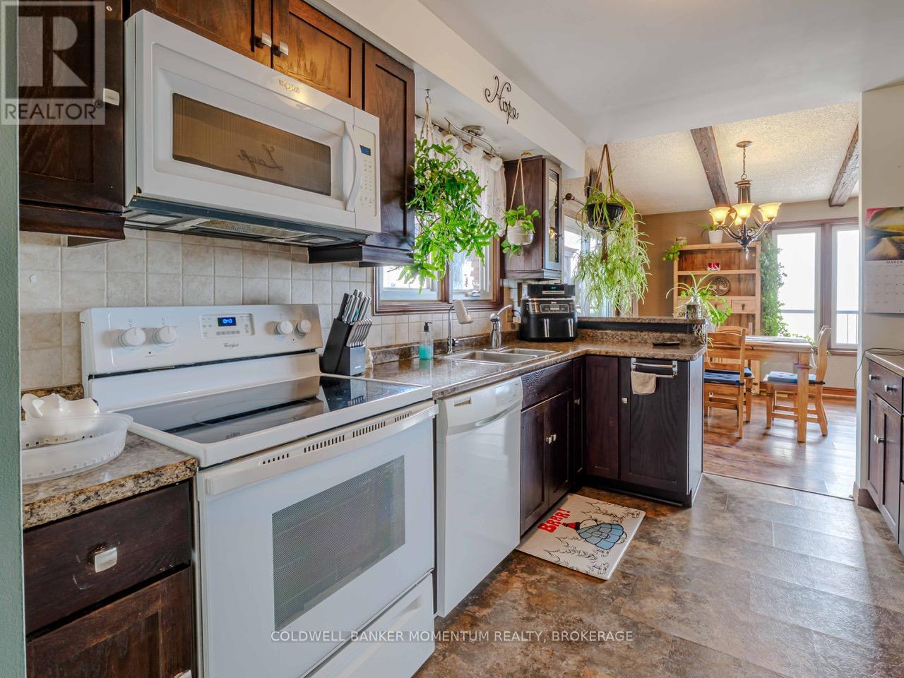 33 Bee Street, Norfolk (Booth's Harbour), Ontario  N0E 1P0 - Photo 8 - X12994548