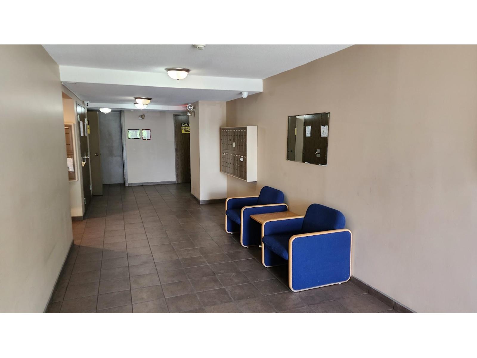 306 9952 149 Street, Surrey, British Columbia  V3R 7W7 - Photo 3 - R3142214