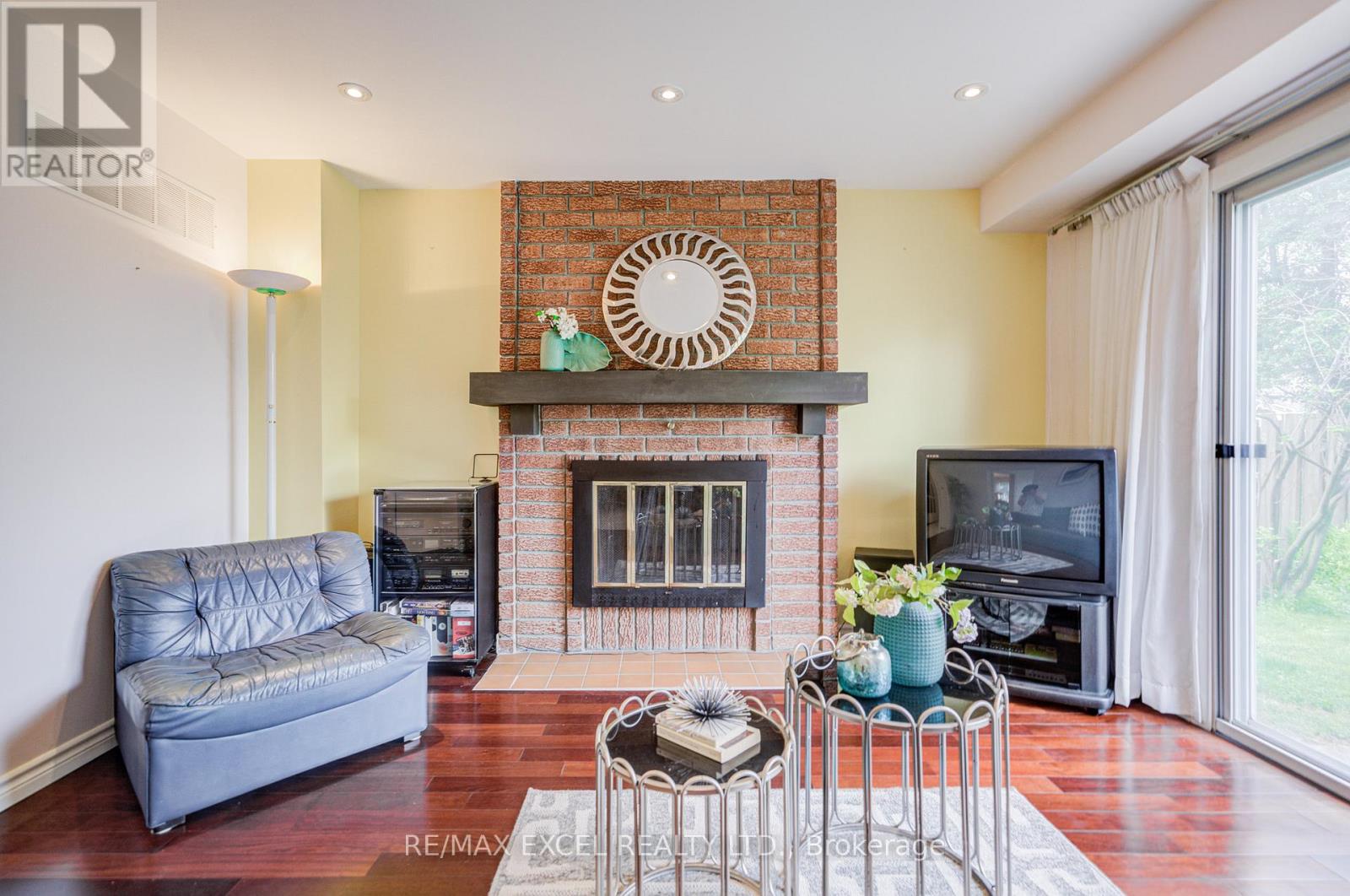 176 Goldhawk Trail, Toronto, Ontario  M1V 1X2 - Photo 18 - E13524296