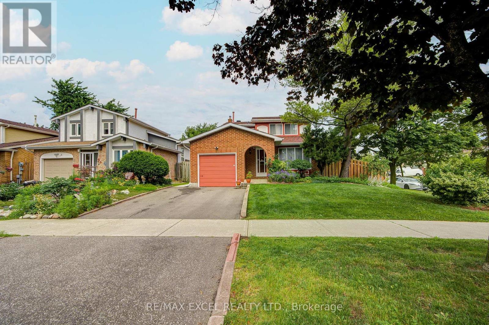 176 Goldhawk Trail, Toronto, Ontario  M1V 1X2 - Photo 2 - E13524296