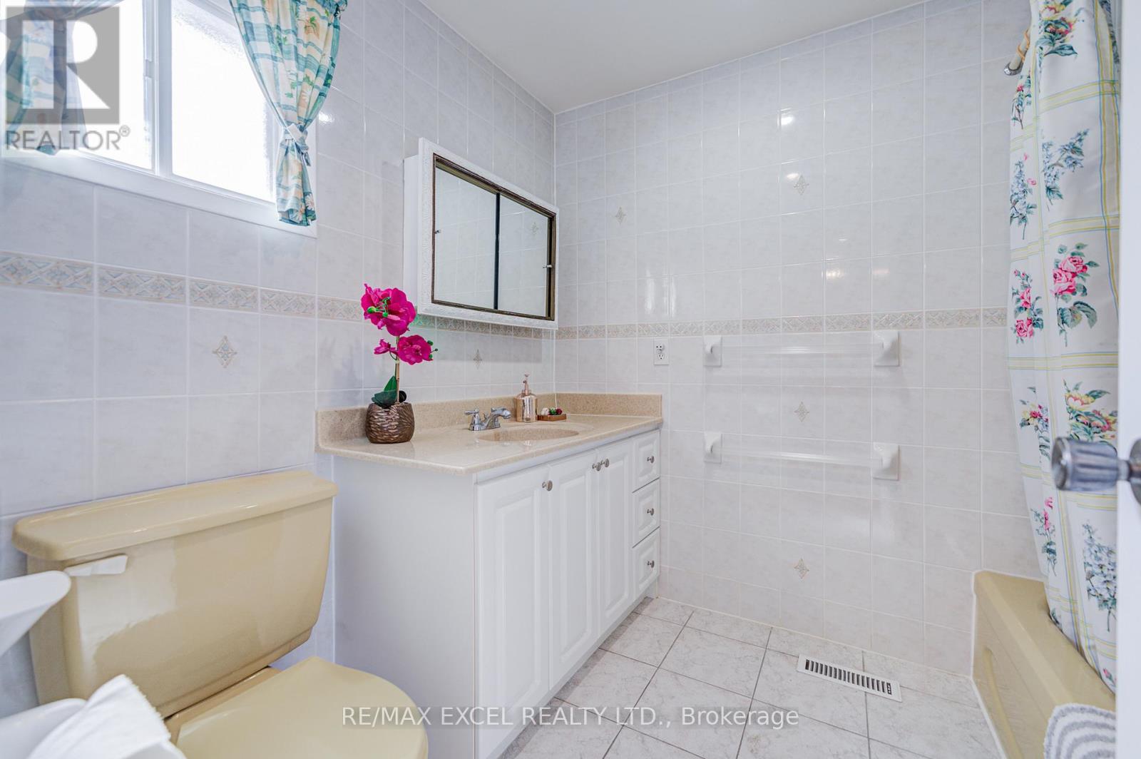 176 Goldhawk Trail, Toronto, Ontario  M1V 1X2 - Photo 33 - E13524296