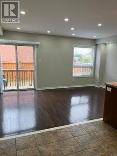 61 Spicebush Terrace, Brampton, Ontario L6X 0J7 - Photo 6 - W13524308