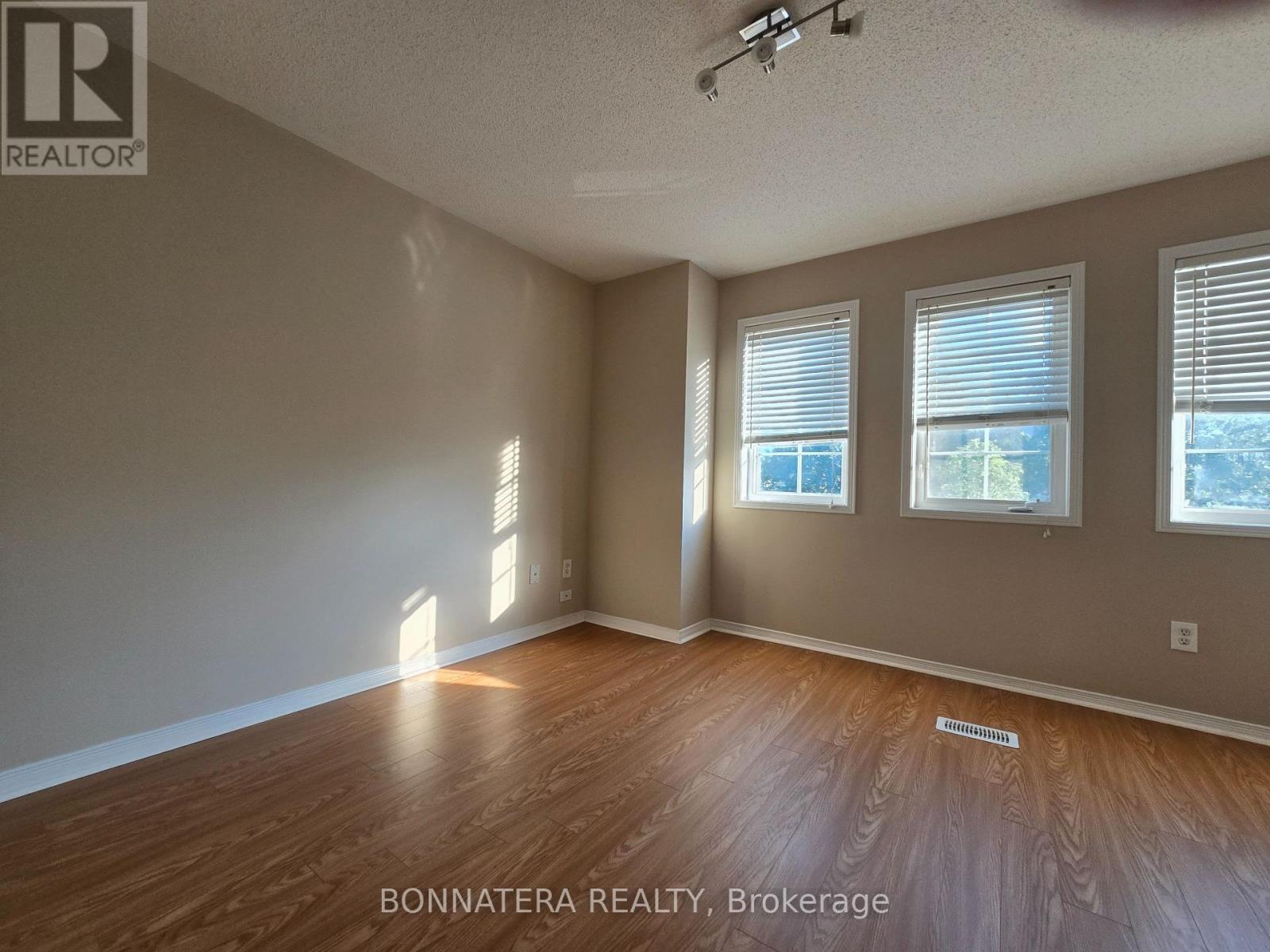 5455 Farmcote Drive, Mississauga, Ontario  L5M 6L2 - Photo 21 - W13522038
