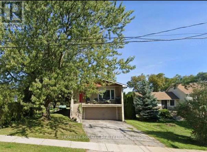 <div class="slider-price">$1,410,000</div><p>289 Livingston Road, Toronto, Ontario</p>