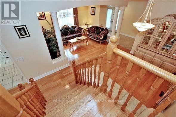 33 Golden Oak Avenue, Richmond Hill (Rouge Woods), Ontario  L4S 1Y6 - Photo 10 - N13524360