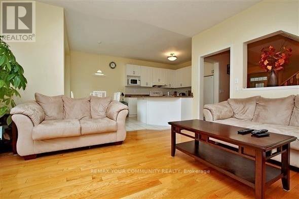 33 Golden Oak Avenue, Richmond Hill (Rouge Woods), Ontario  L4S 1Y6 - Photo 8 - N13524360