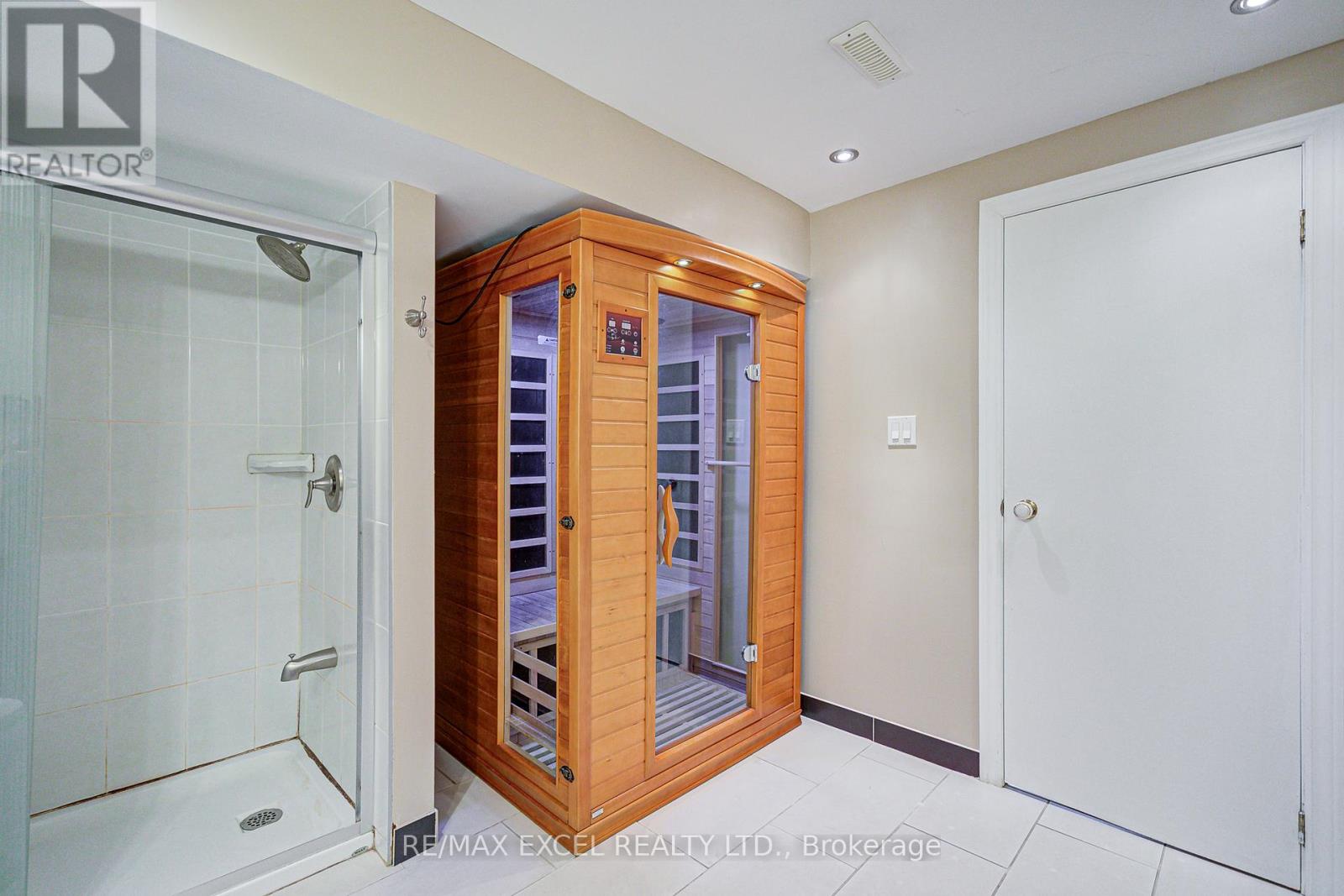 108 Babcombe Drive, Markham (Bayview Glen), Ontario  L3T 1N1 - Photo 17 - N13524380