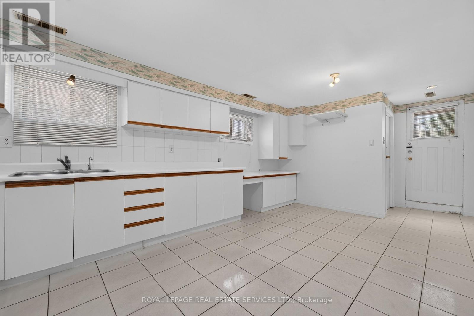 108 Anthia Drive, Toronto, Ontario M9L 1K8 - Photo 35 - W13505640