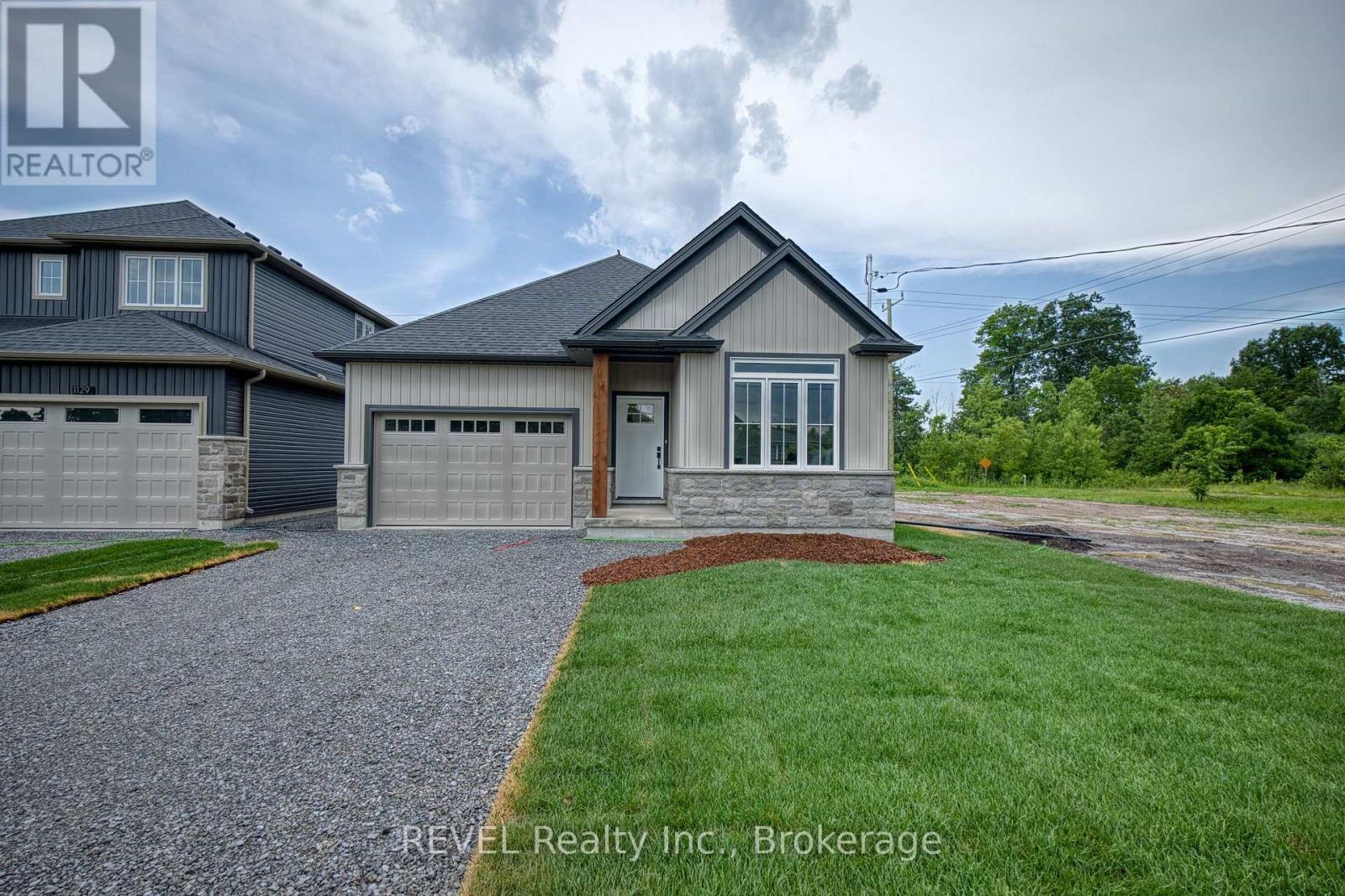 1133 Dipietro Street, Fort Erie, Ontario  L2A 4J4 - Photo 2 - X13432792