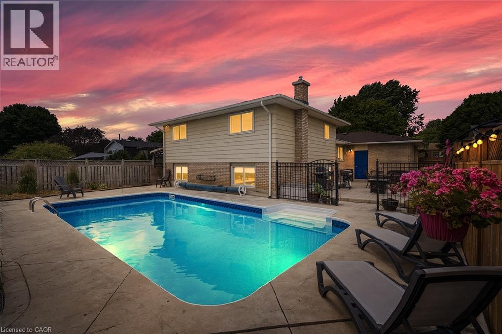 30 GREENWOOD Trail, Brantford