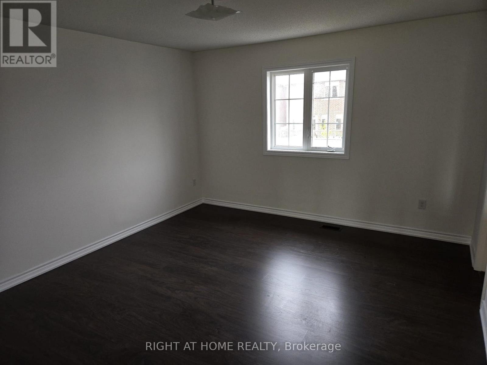 Upper - 5323 Tenth Line W Street, Mississauga, Ontario L5M 0V8 - Photo 10 - W13523804