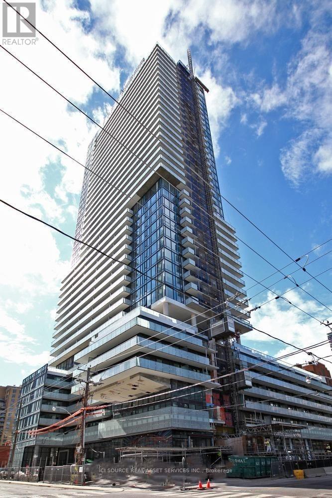 2004 - 161 ROEHAMPTON AVENUE, Toronto (Mount Pleasant West)