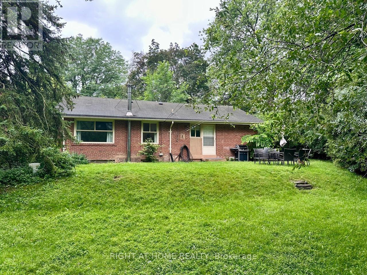 51 Talwood Drive, Toronto, Ontario  M3B 2P4 - Photo 10 - C13524422