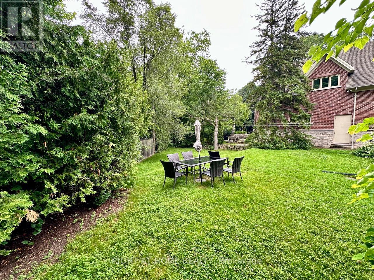 51 Talwood Drive, Toronto, Ontario  M3B 2P4 - Photo 9 - C13524422
