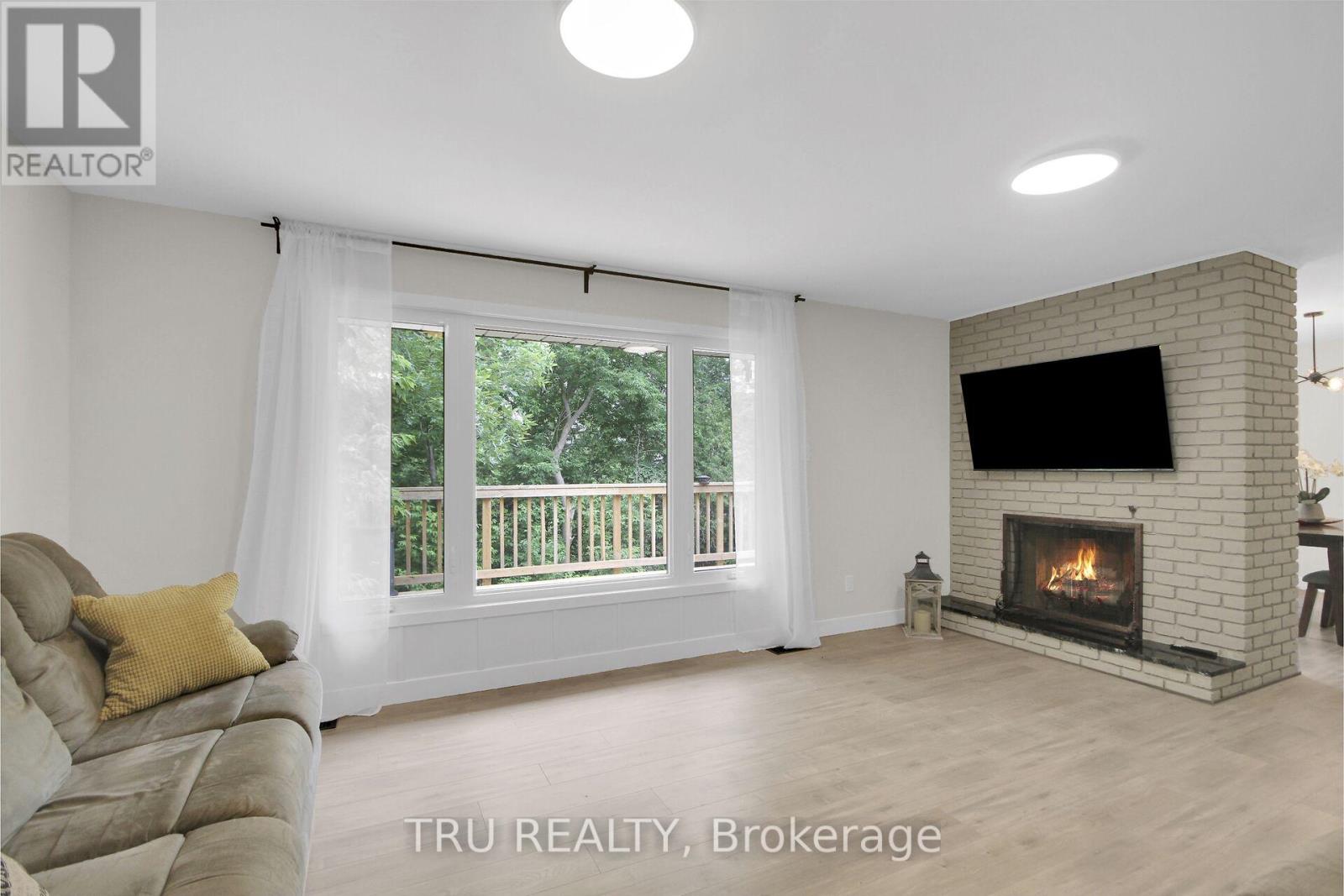 26 Langholm Crescent, Ottawa, Ontario  K2J 1H2 - Photo 4 - X13524438