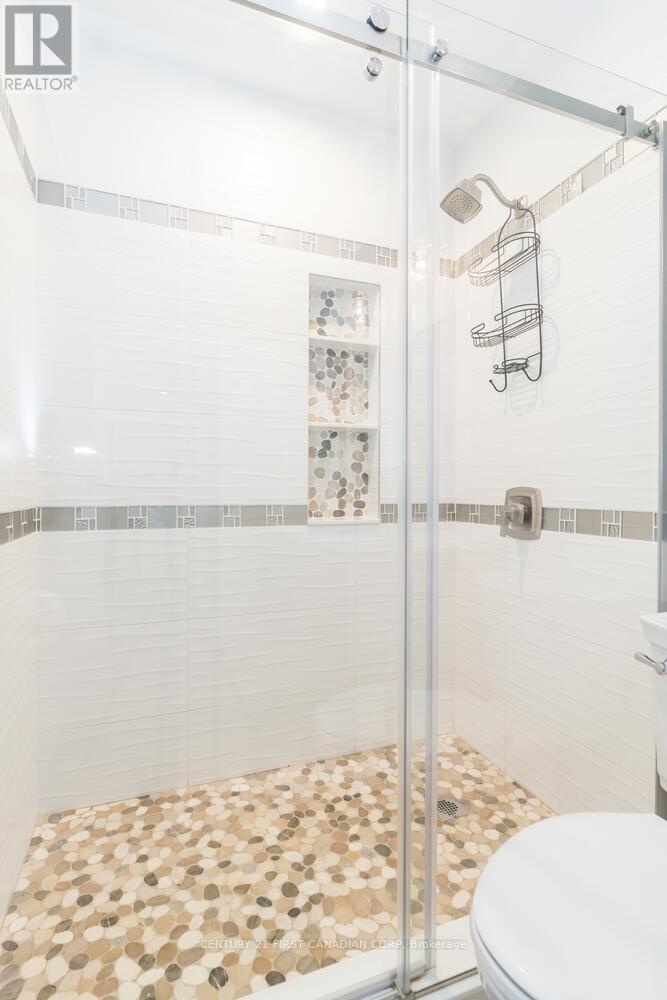 7583 Biddulph Street, Lambton Shores, Ontario  N0M 2L0 - Photo 11 - X13524490