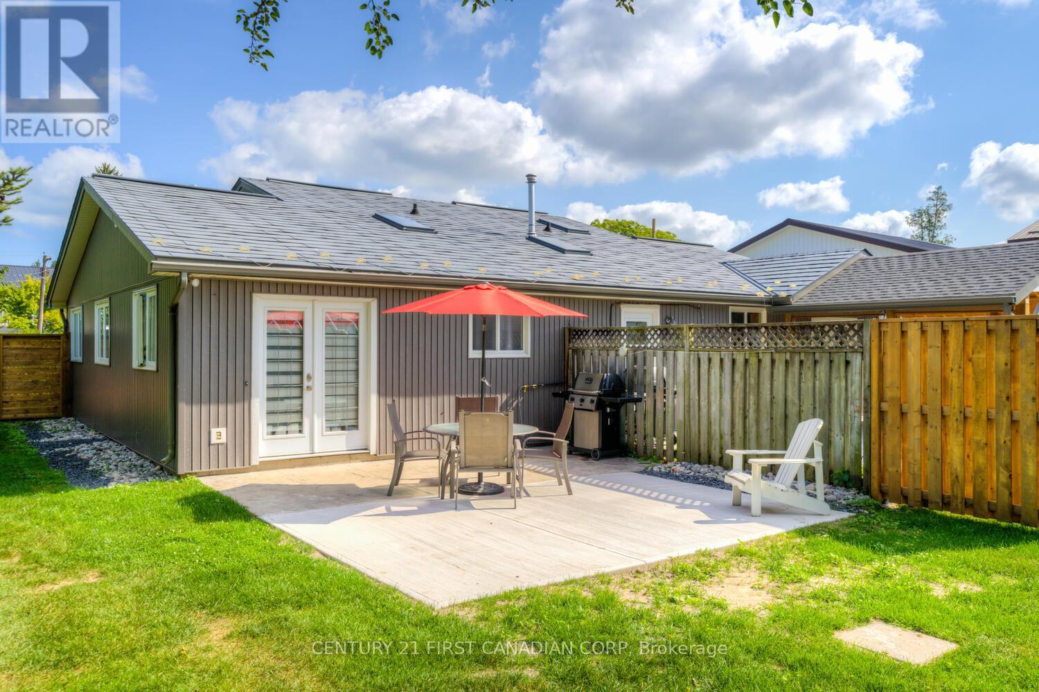 7583 Biddulph Street, Lambton Shores, Ontario  N0M 2L0 - Photo 12 - X13524490