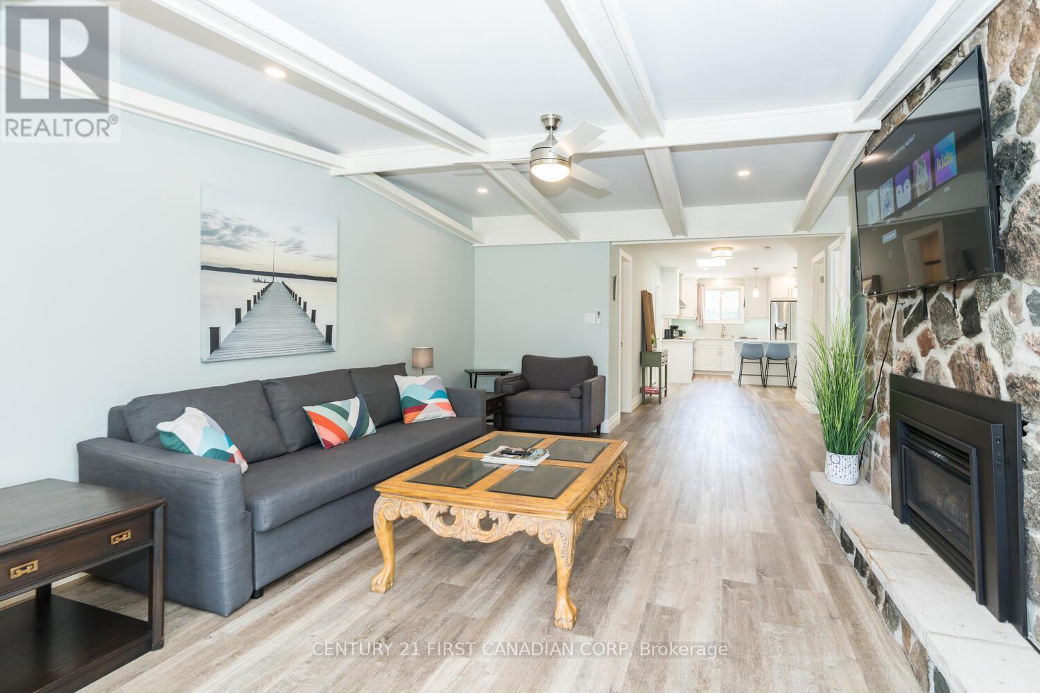 7583 Biddulph Street, Lambton Shores, Ontario  N0M 2L0 - Photo 2 - X13524490