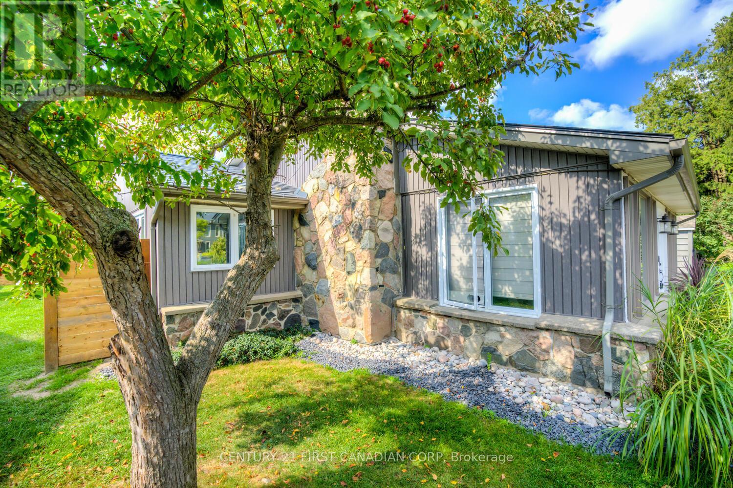 7585 BIDDULPH STREET, lambton shores (port franks), Ontario