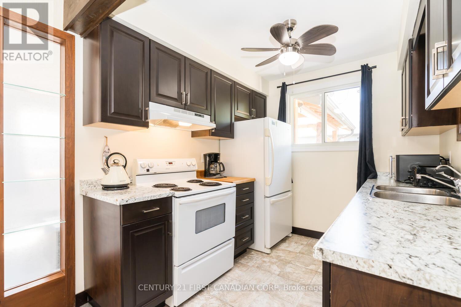 7585 Biddulph Street, Lambton Shores (Port Franks), Ontario  N0M 2L0 - Photo 7 - X13524516