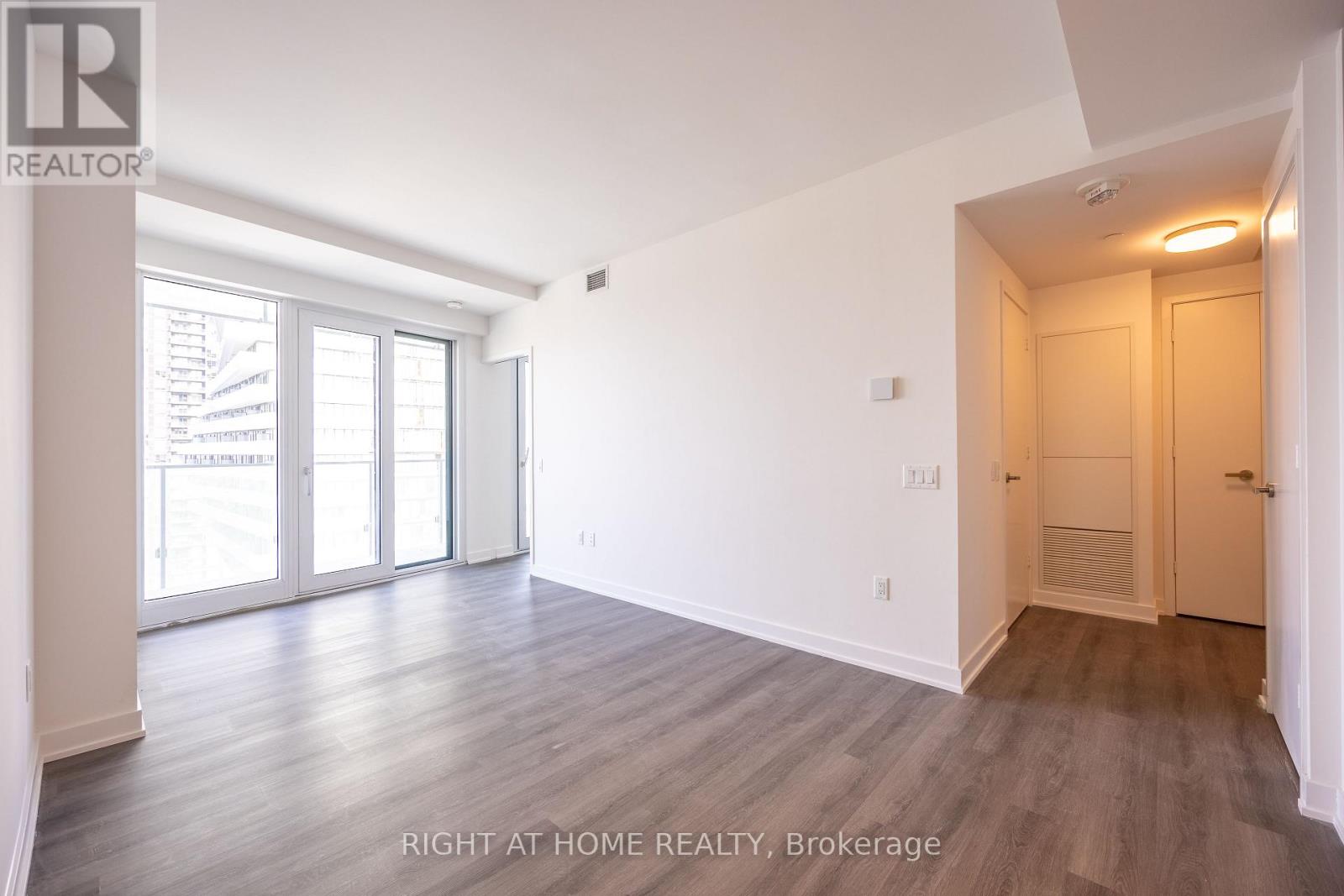 1601 - 3883 Quartz Road, Mississauga, Ontario  L5B 0M4 - Photo 10 - W13524482