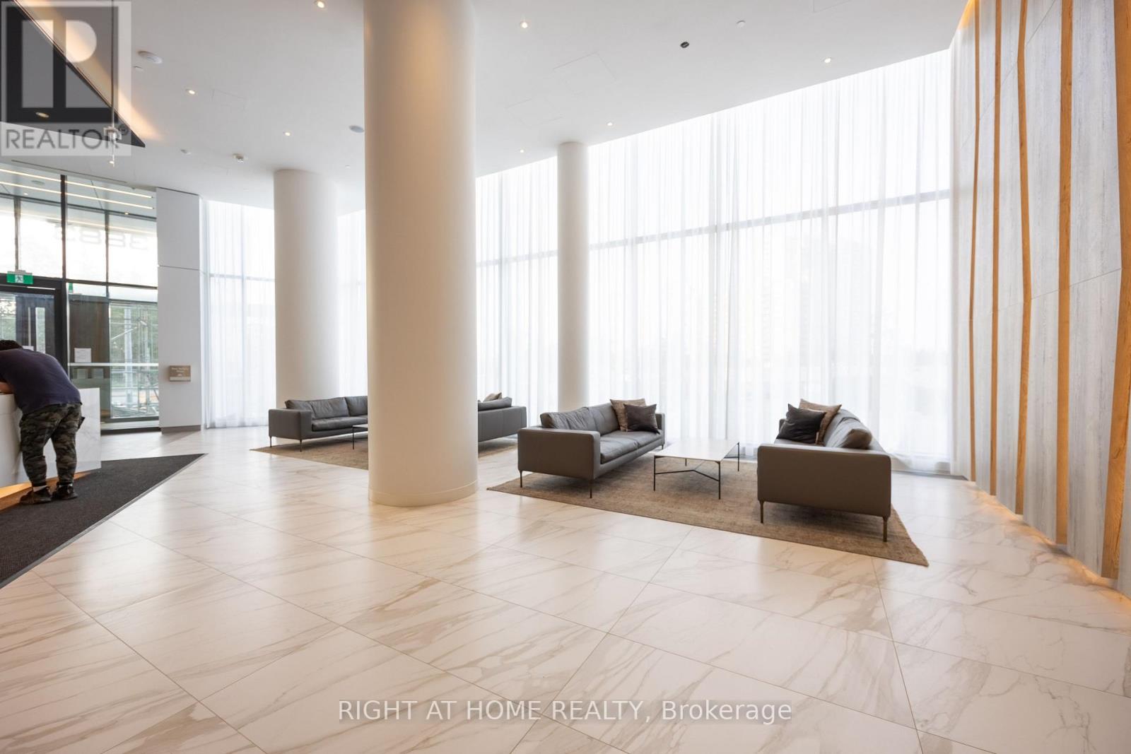 1601 - 3883 Quartz Road, Mississauga, Ontario  L5B 0M4 - Photo 3 - W13524482