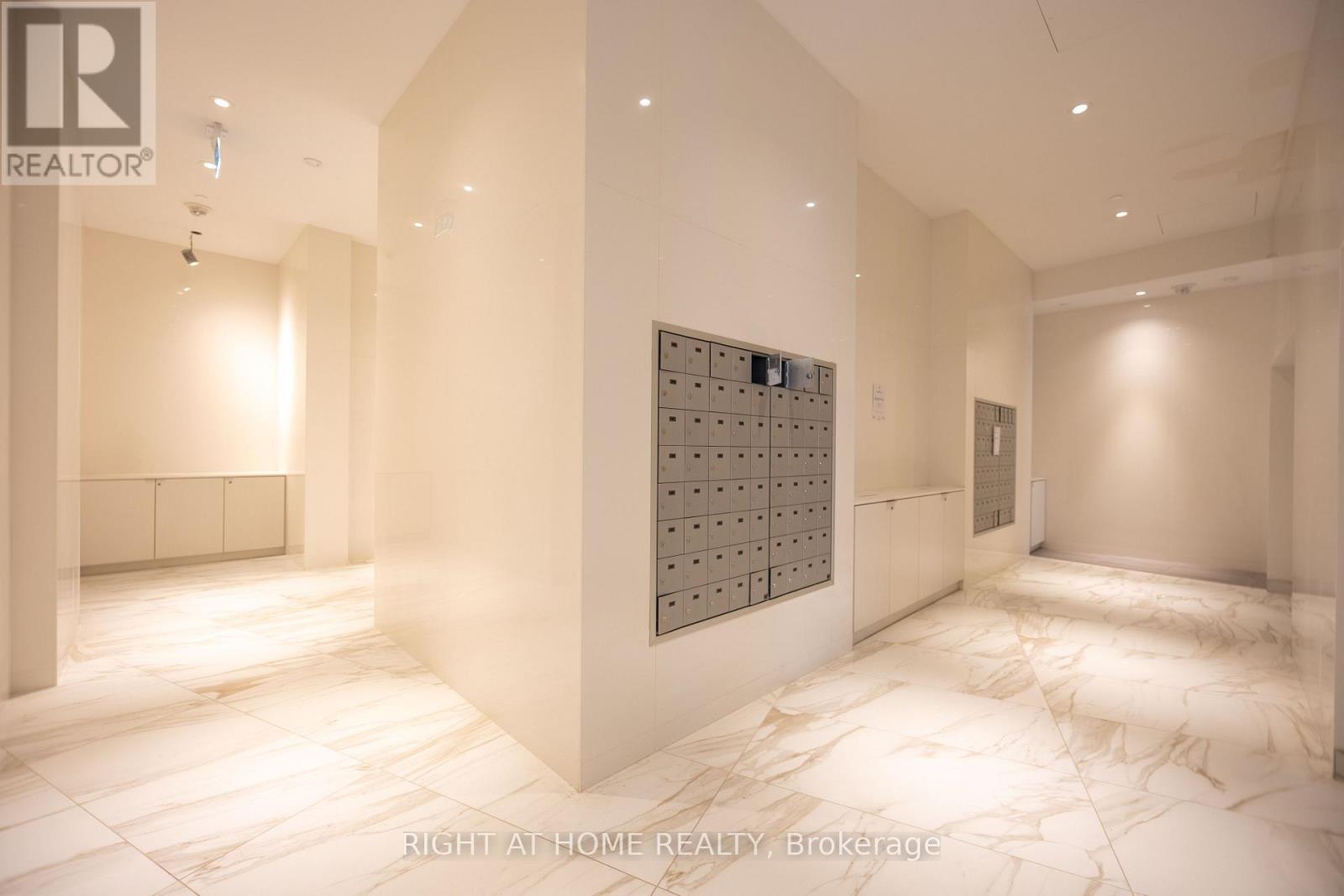 1601 - 3883 Quartz Road, Mississauga, Ontario  L5B 0M4 - Photo 4 - W13524482