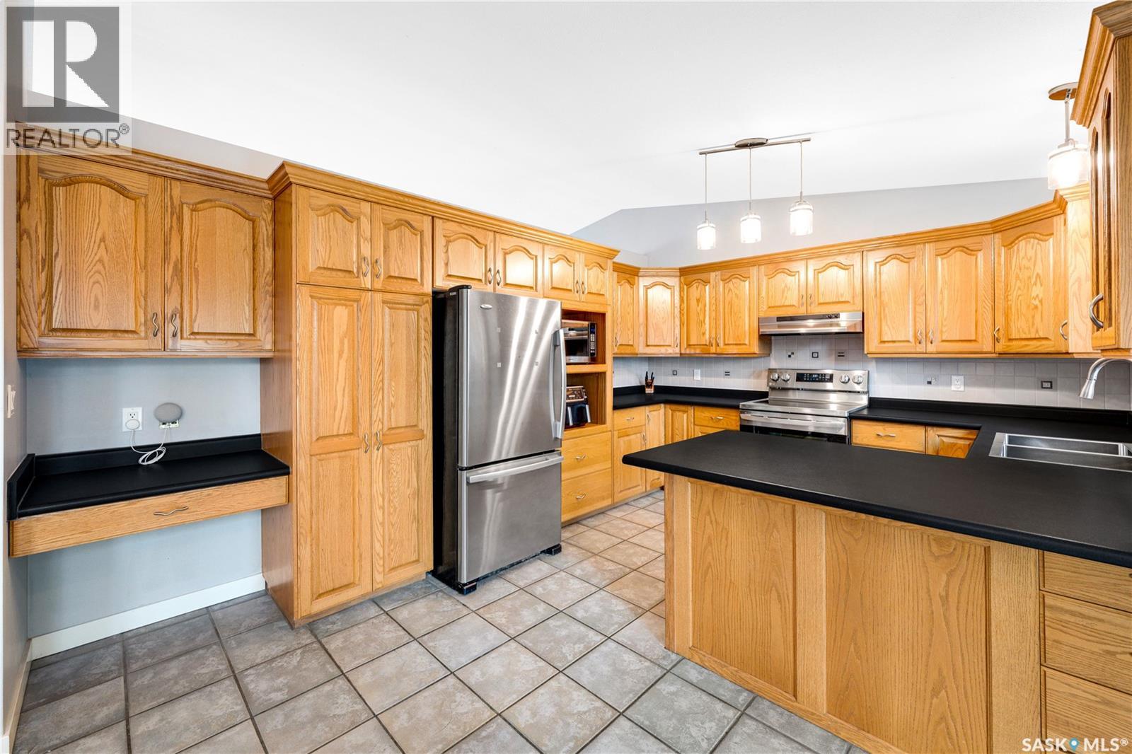 202 Brunst Crescent, Saskatoon, Saskatchewan  S7N 3S6 - Photo 8 - SK041547