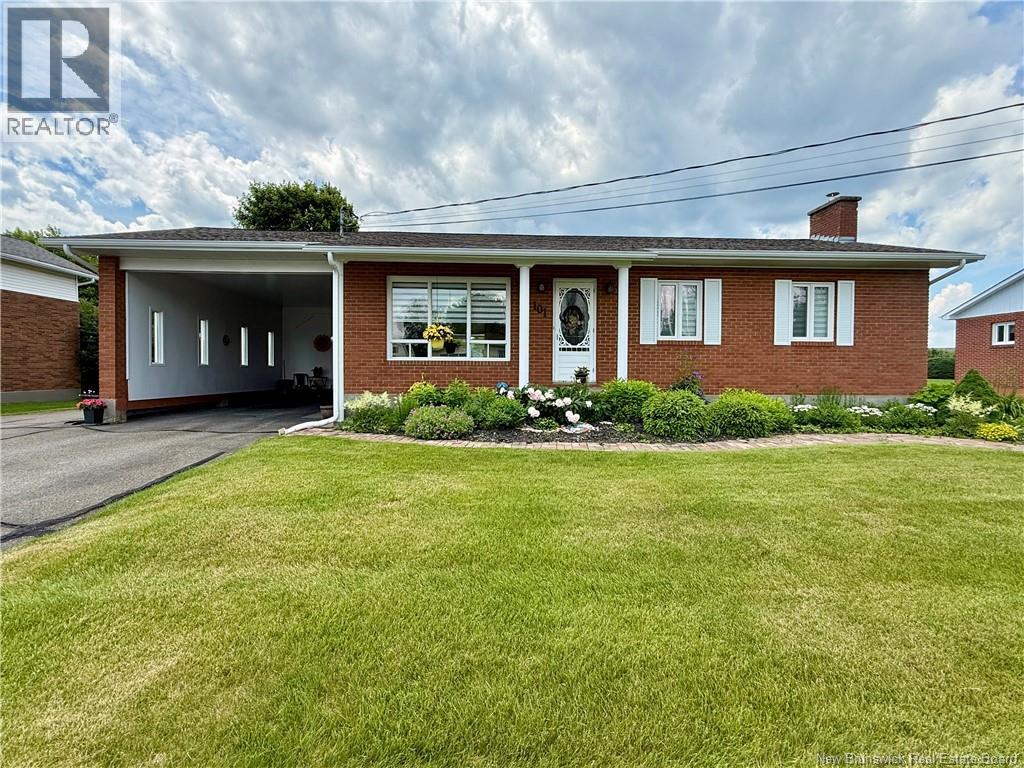 101 Lafrance Street, Grand-Sault/grand Falls, New Brunswick  E3Z 1B1 - Photo 1 - NB135202