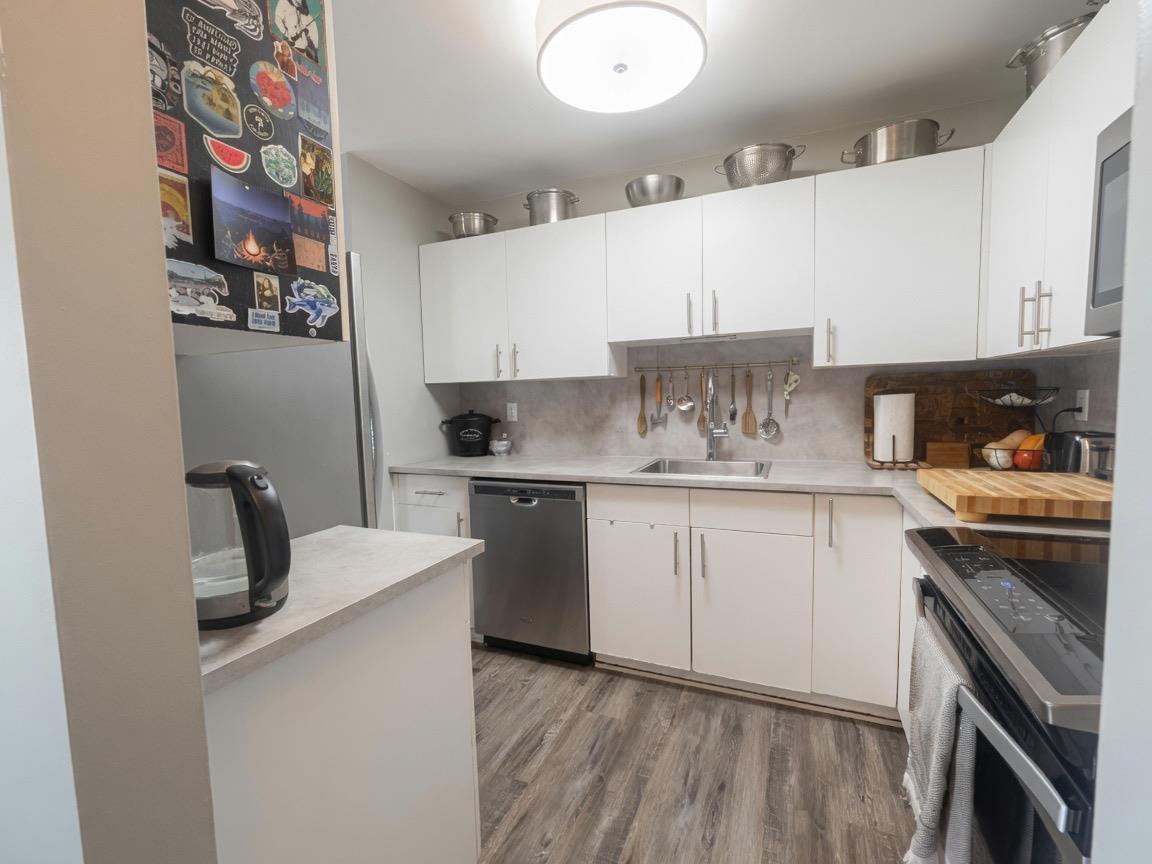 104 15991 Thrift Avenue, White Rock, British Columbia  V4B 2M9 - Photo 5 - R3142012