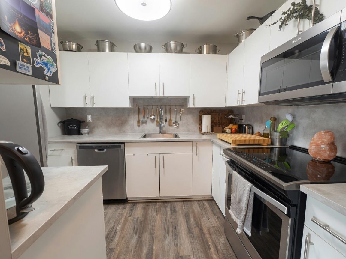 104 15991 Thrift Avenue, White Rock, British Columbia  V4B 2M9 - Photo 4 - R3142012