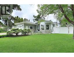 648 2nd Street E, Brooks, Alberta