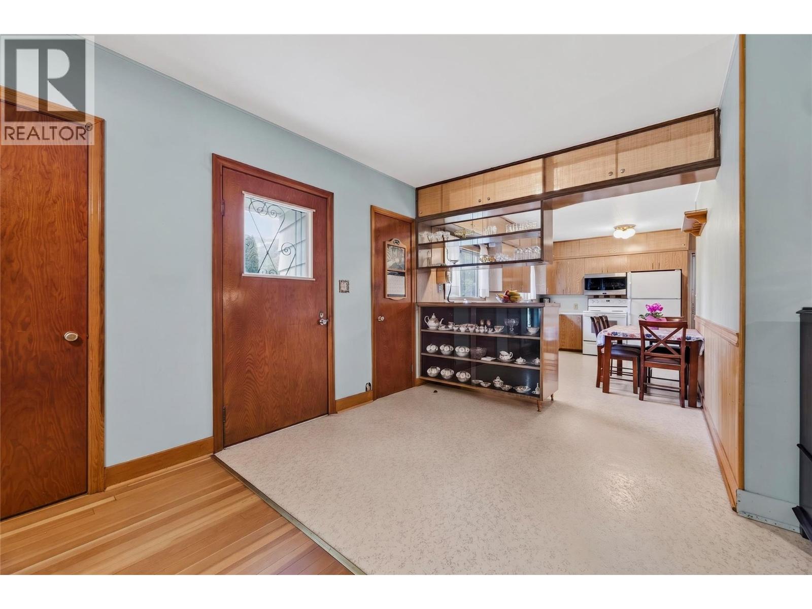 211 Maclure Avenue, Salmo, British Columbia  V0G 1Z0 - Photo 15 - 10393179