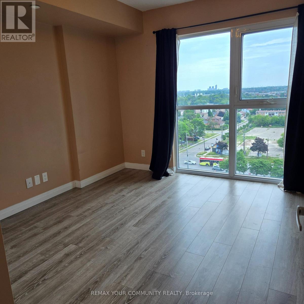 1102 - 2150 Lawrence Avenue E, Toronto, Ontario  M1R 3A7 - Photo 5 - E13524536
