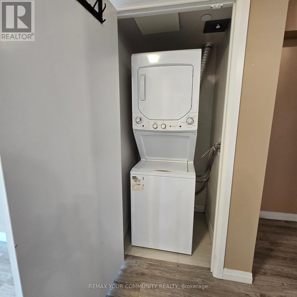 1102 - 2150 Lawrence Avenue E, Toronto, Ontario  M1R 3A7 - Photo 3 - E13524536