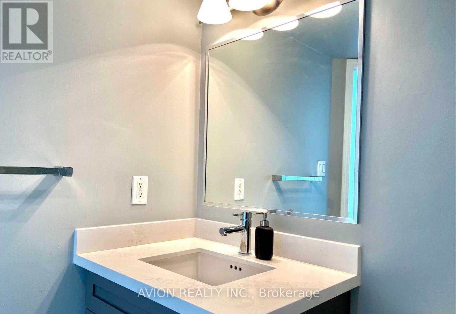 1526 - 230 Queens Quay, Toronto, Ontario  M5J 2Y7 - Photo 9 - C13524538