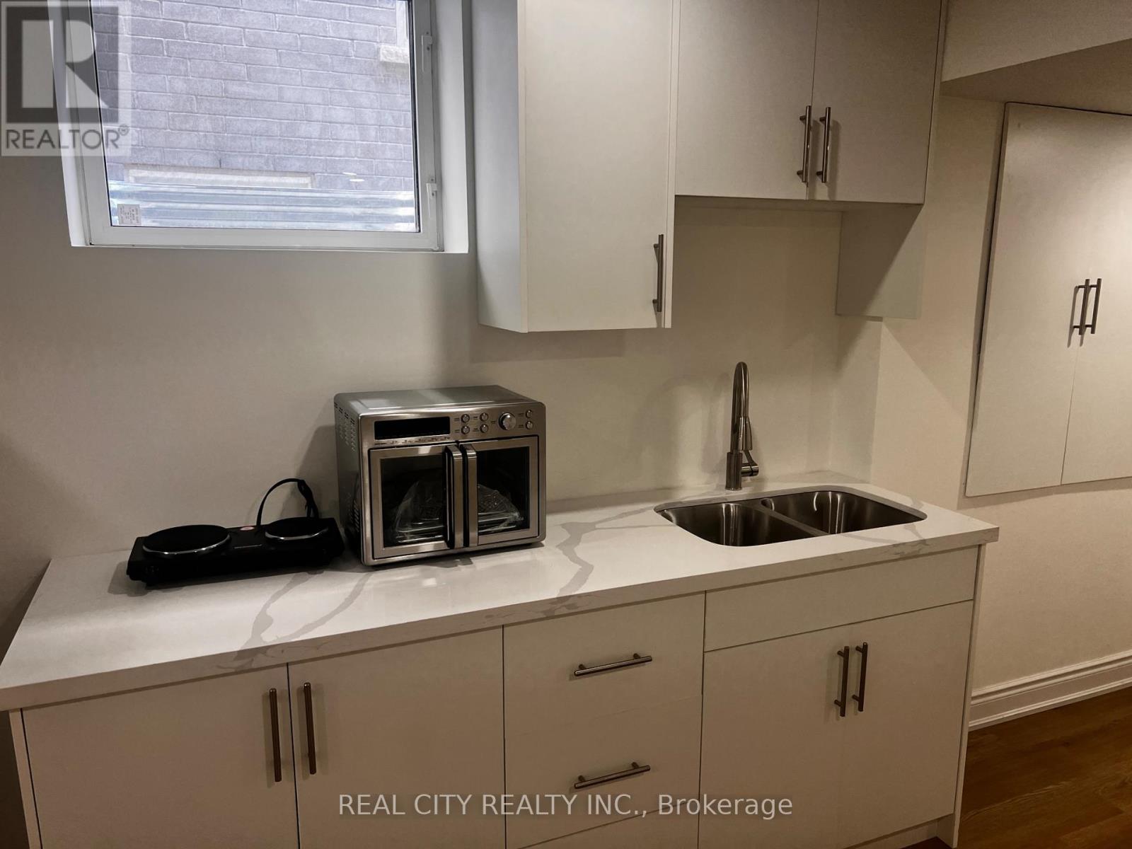 1100 Cameo Street, Pickering, Ontario L1X 0L7 - Photo 3 - E13524578