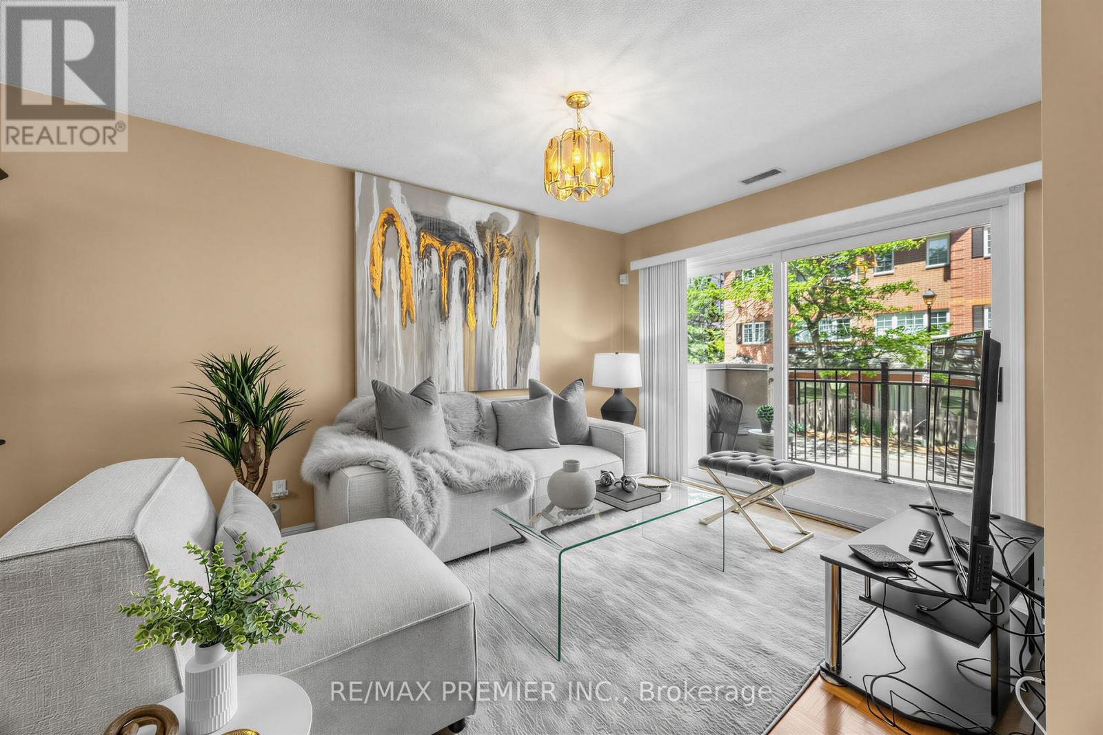 602 - 1400 The Esplanade N, Pickering, Ontario  L1V 6V2 - Photo 2 - E13524552