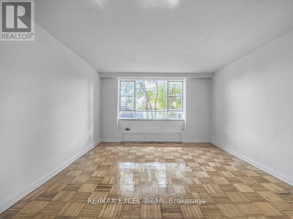 301 - 165 Cosburn Avenue, Toronto, Ontario M4J 2L3 - Photo 2 - E13524658