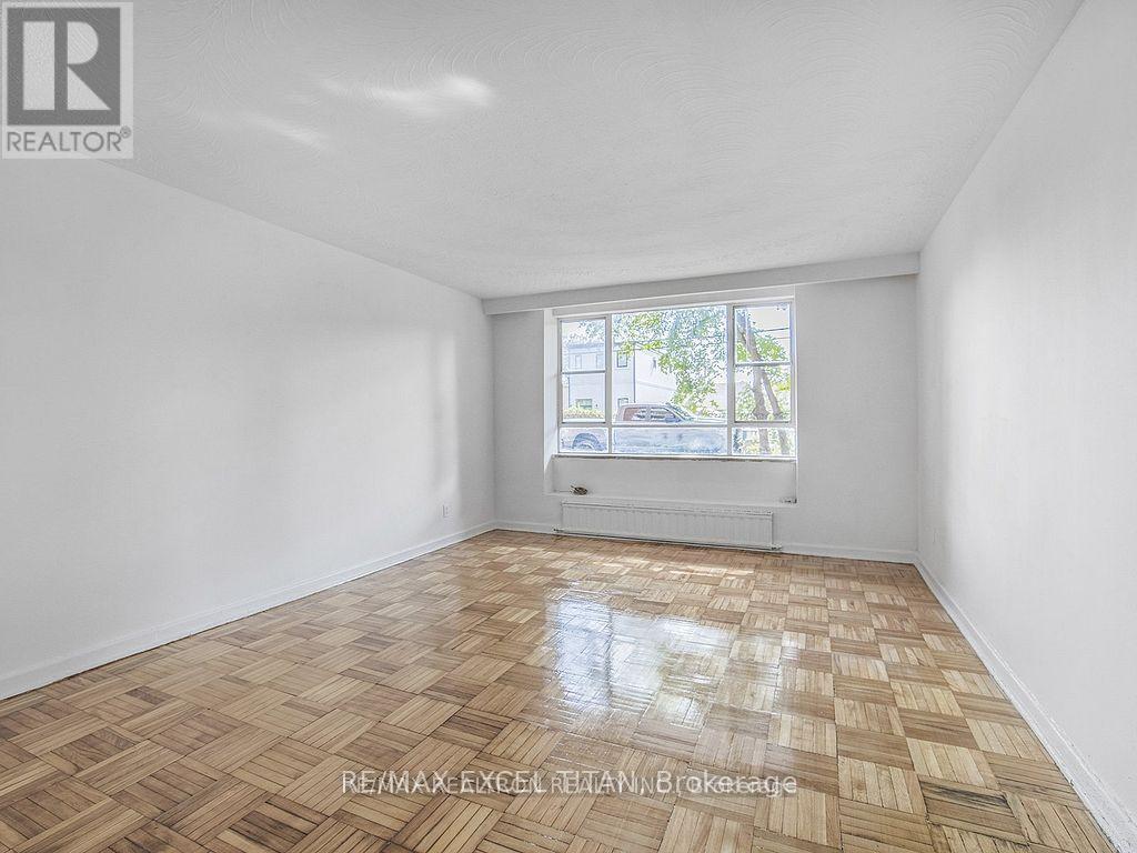 301 - 165 Cosburn Avenue, Toronto, Ontario M4J 2L3 - Photo 3 - E13524658