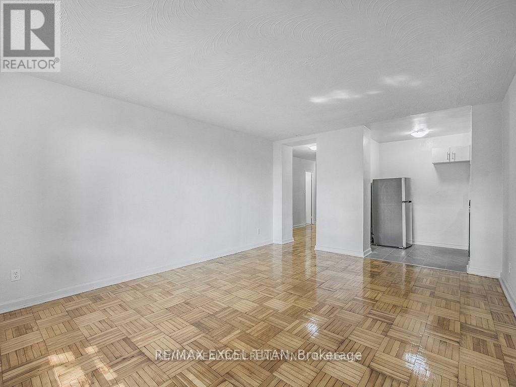 301 - 165 Cosburn Avenue, Toronto, Ontario M4J 2L3 - Photo 4 - E13524658