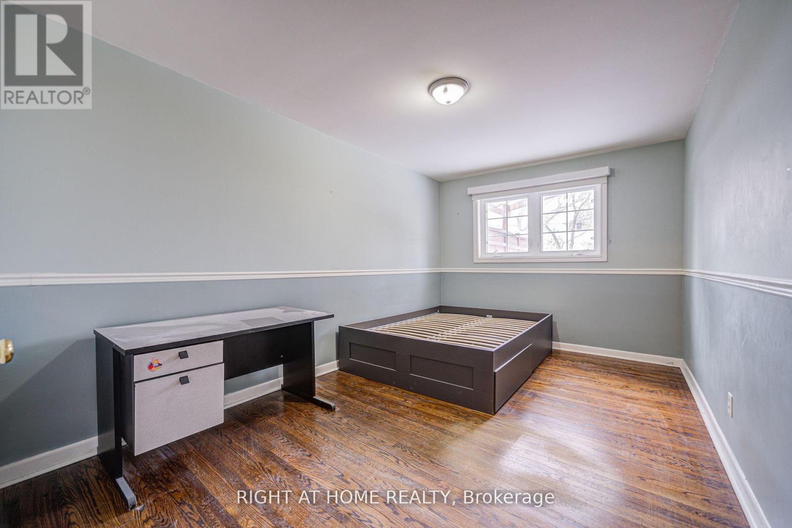 Back Unit - 107 Sherwood Forest Drive, Markham, Ontario L3P 1P9 - Photo 4 - N13524582