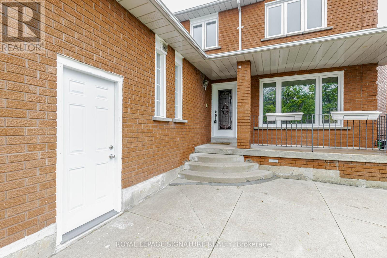 Basment - 101 Hullrick Drive, Toronto, Ontario M9W 6W4 - Photo 2 - W13524574