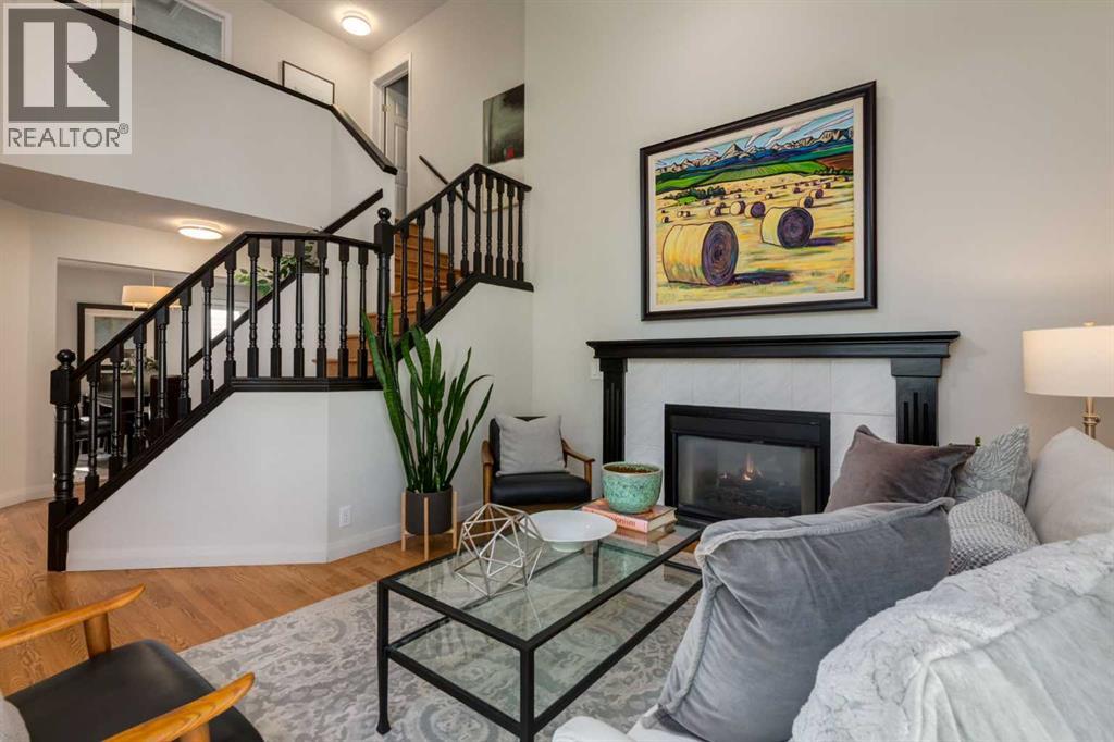 37 Douglasview Circle Se, Calgary, Alberta  T2Z 2P4 - Photo 4 - A2321277