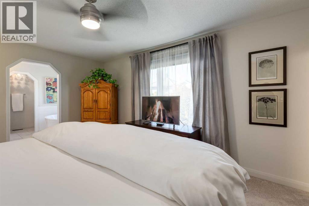 37 Douglasview Circle Se, Calgary, Alberta  T2Z 2P4 - Photo 26 - A2321277