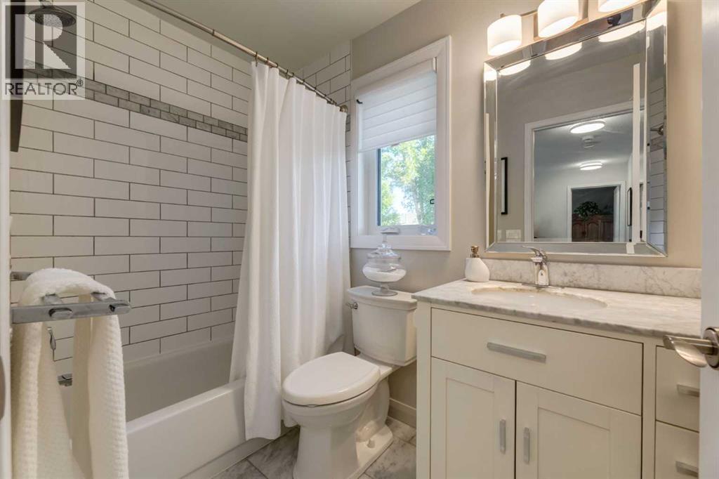 37 Douglasview Circle Se, Calgary, Alberta  T2Z 2P4 - Photo 34 - A2321277