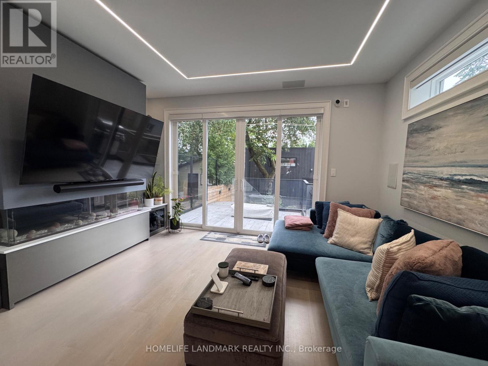 17 Hocken Avenue, Toronto, Ontario M6G 2K1 - Photo 10 - C13524676
